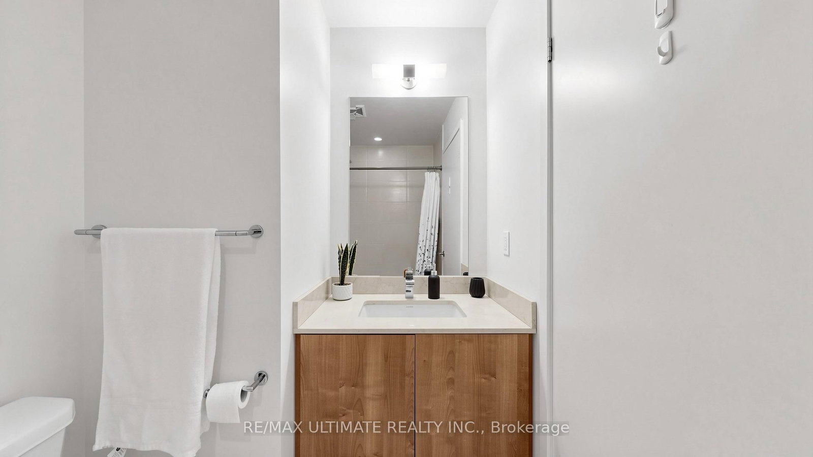 2055 Danforth Avenue • #404 • Toronto, ON photo 36