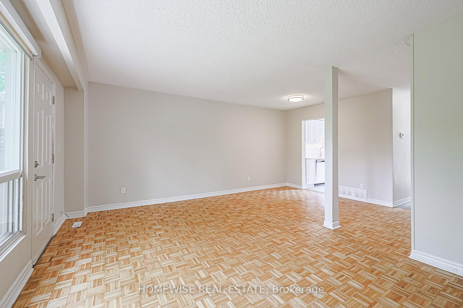 25-560 Waverly St, Oshawa, view 5