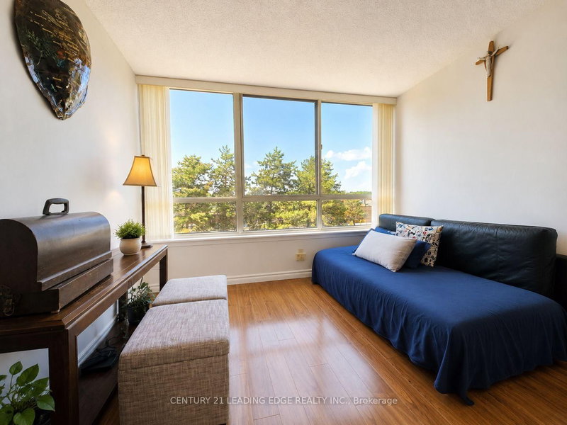 310 - 275 Bamburgh Circle