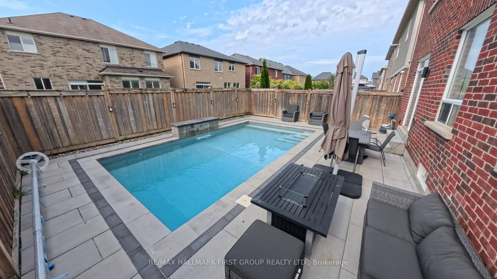 121 Blackwell Cres, Oshawa, view 3
