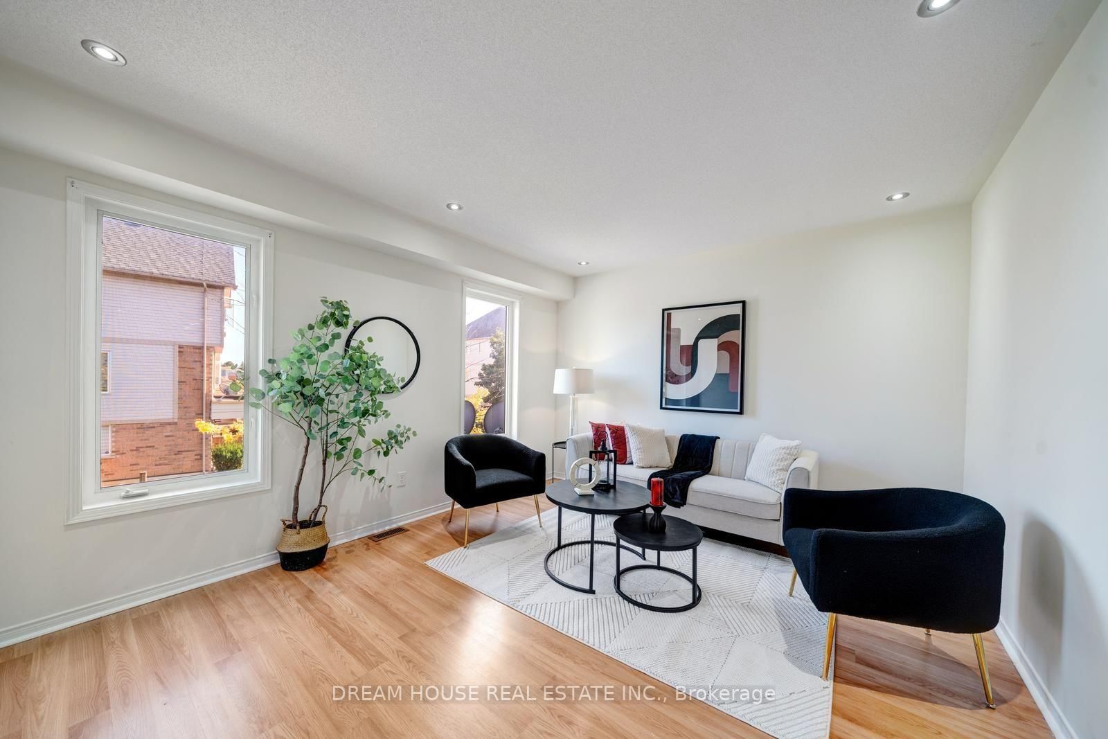 68 Mcgonigal Lane • Ajax, ON photo 4