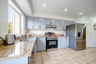 68 Mcgonigal Lane • Ajax, ON photo 8