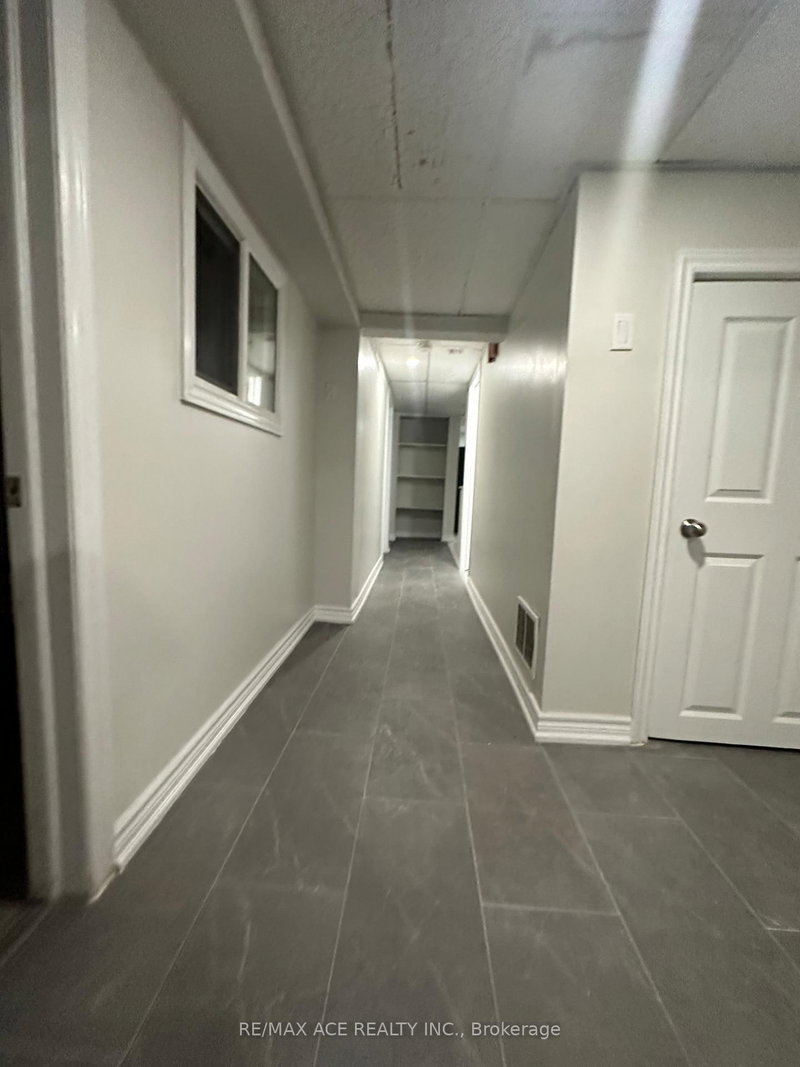 Bsmt - 23 Gemshaw Crescent