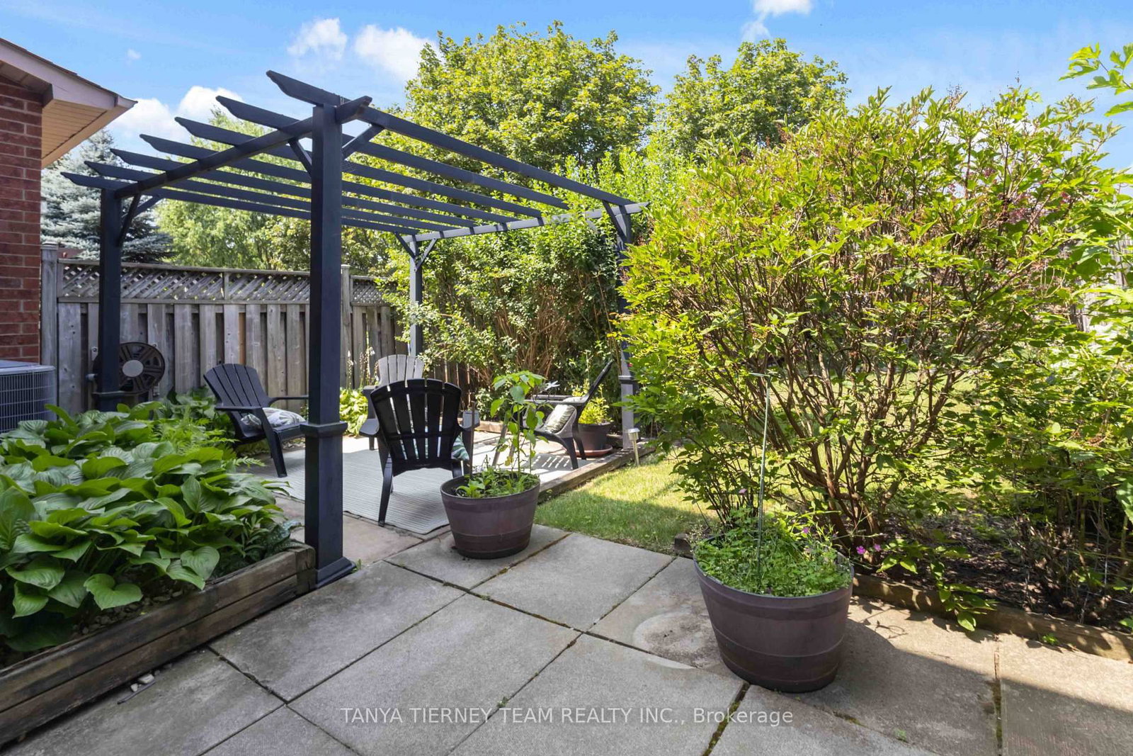 22 Sinden Drive • Whitby, ON photo 43