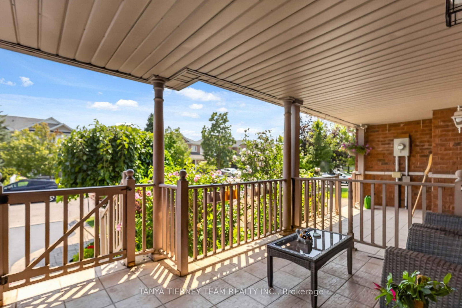 22 Sinden Drive • Whitby, ON photo 5