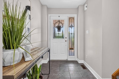 22 Sinden Drive • Whitby, ON photo 6