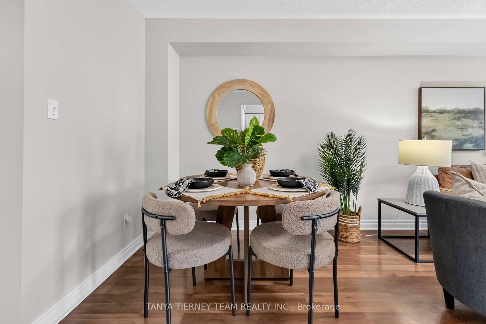 22 Sinden Drive • Whitby, ON photo 9