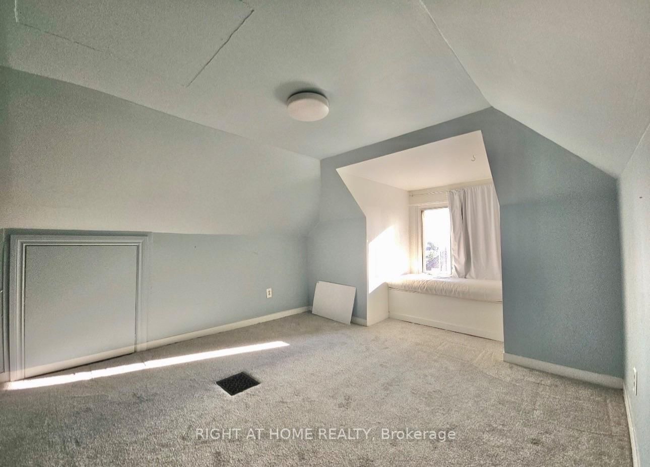 62 Harold St, Oshawa, view 14