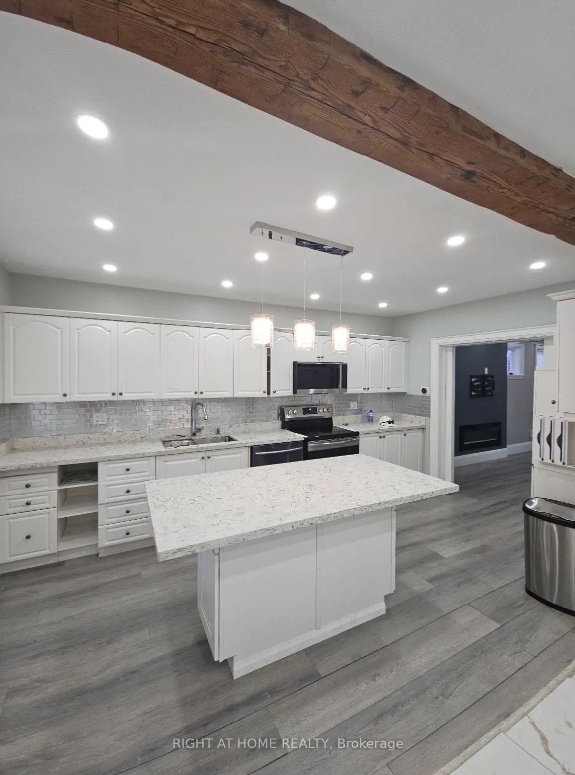 62 Harold St, Oshawa, view 5