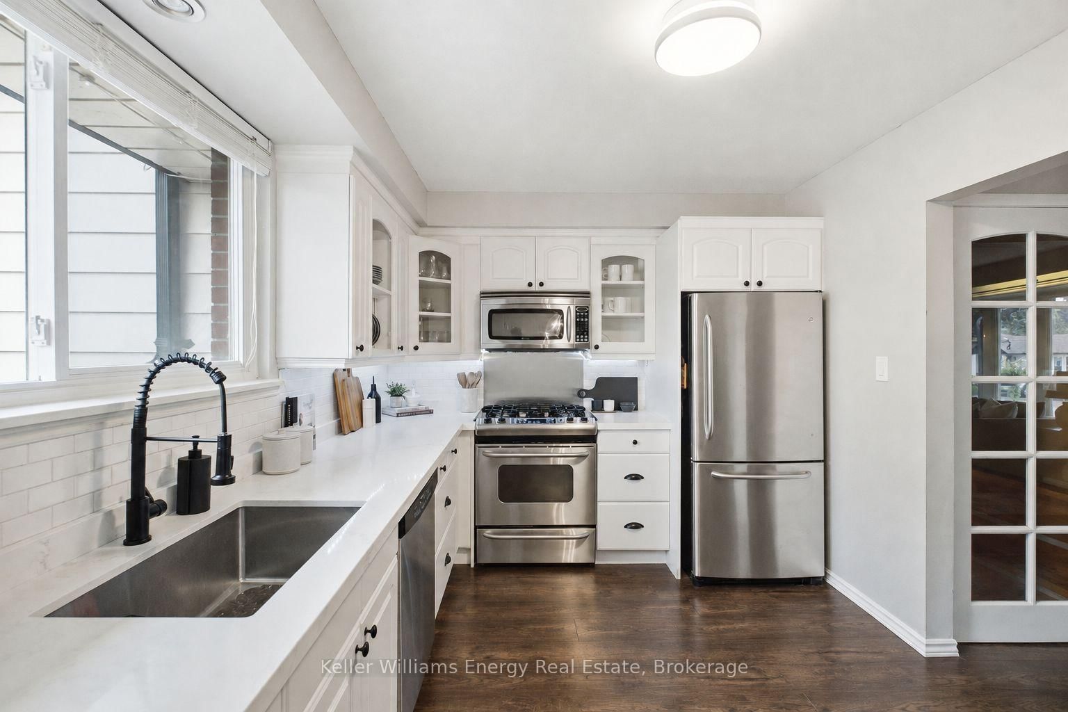 233 Phillip Murray Ave, Oshawa, view 12