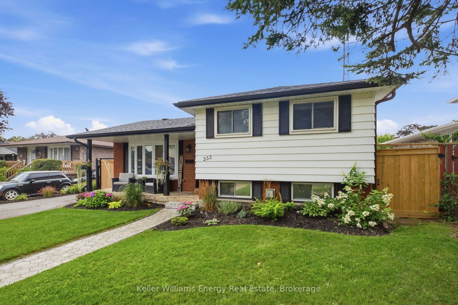 233 Phillip Murray Ave, Oshawa, view 3
