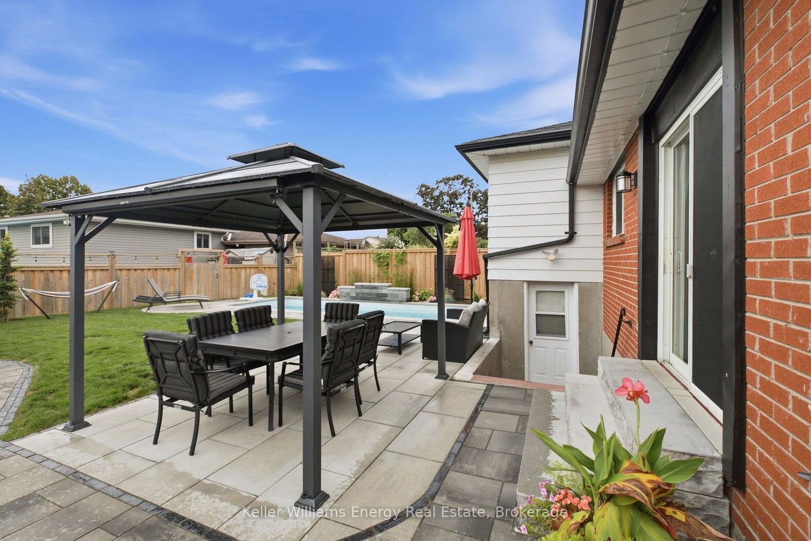 233 Phillip Murray Ave, Oshawa, view 39