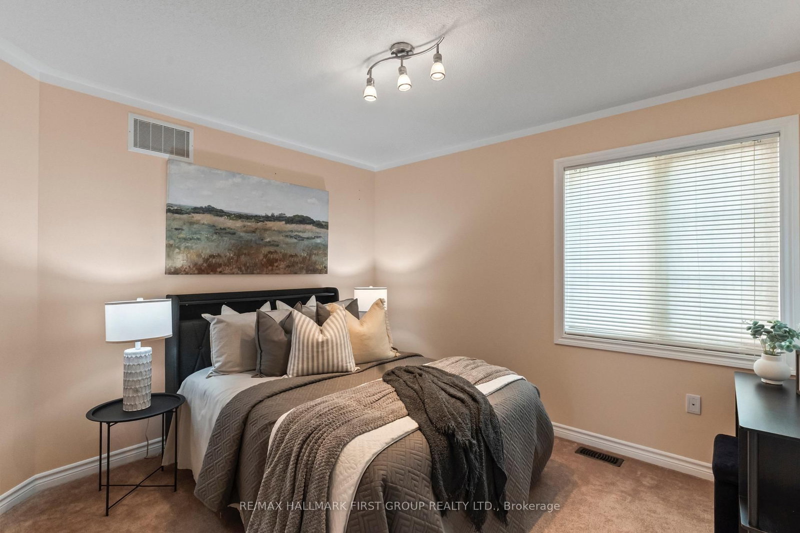 96 Redfern Crescent • Clarington, ON photo 32