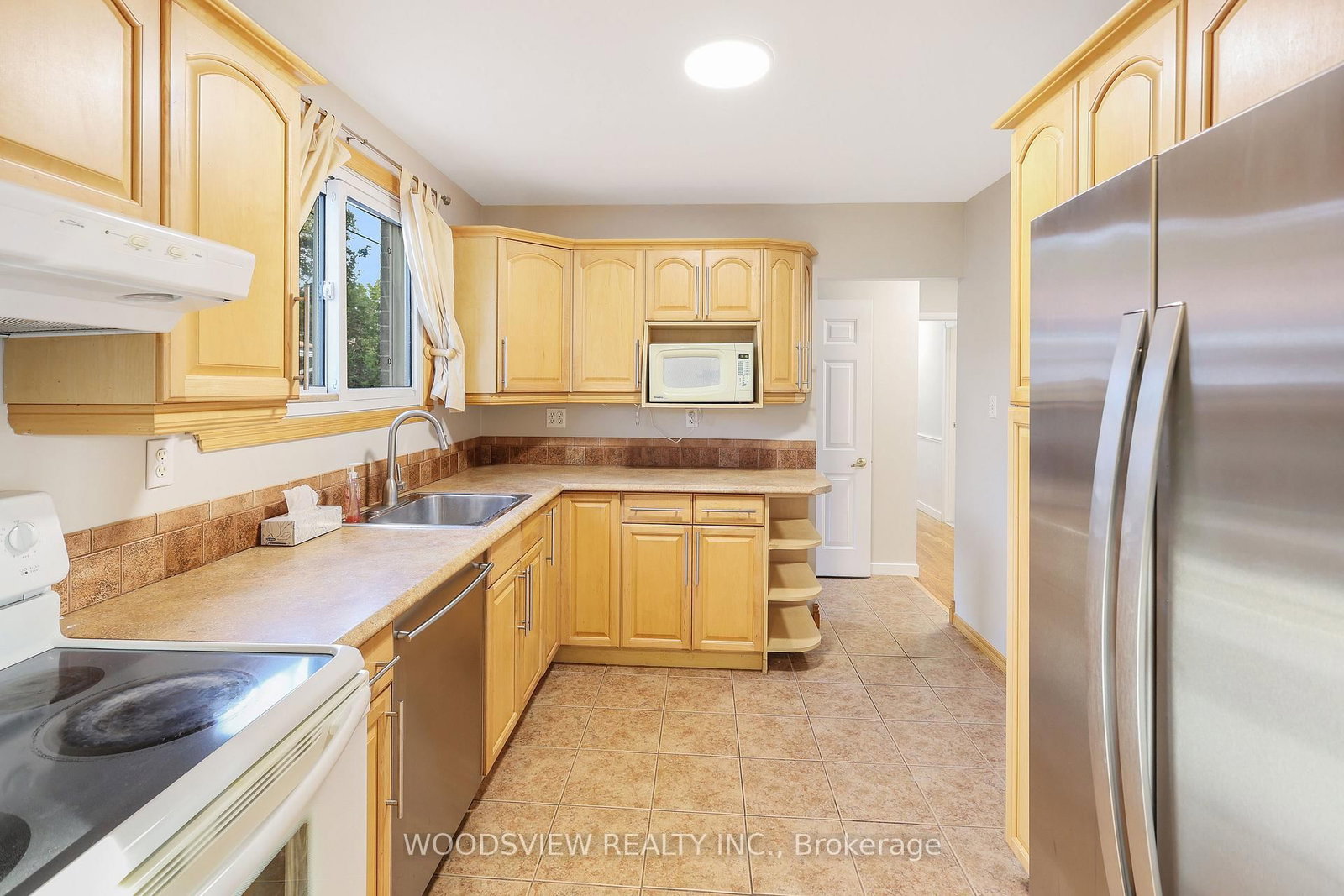 851 Moretta Avenue • Pickering, ON photo 4