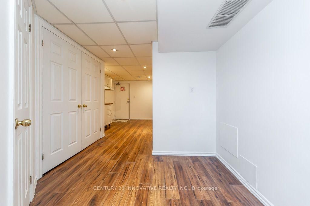 2 Dailing Gate NE • #52 • Toronto, ON photo 40