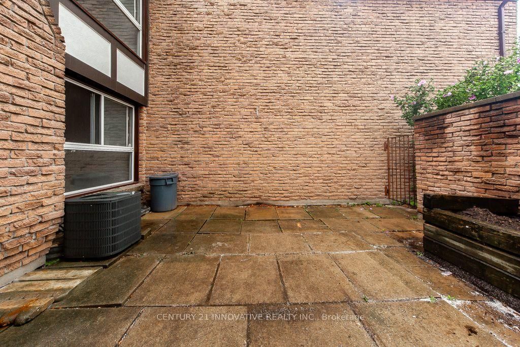 2 Dailing Gate NE • #52 • Toronto, ON photo 47