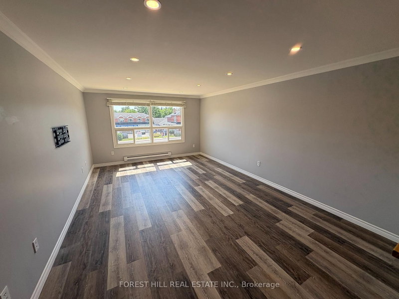 5 - 130 King Street E