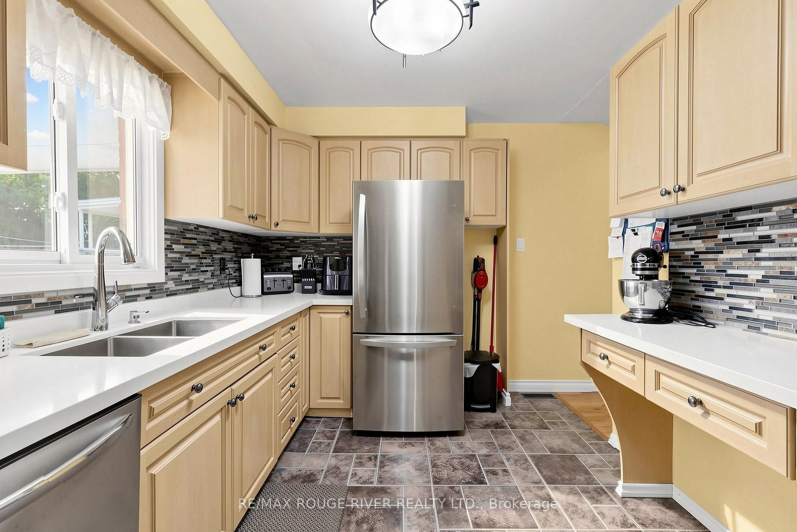 49 Gilmour Drive • Ajax, ON photo 12