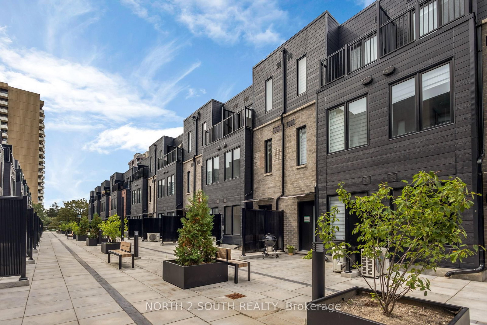 3079 Pharmacy Avenue • #27 • Toronto, ON photo 1