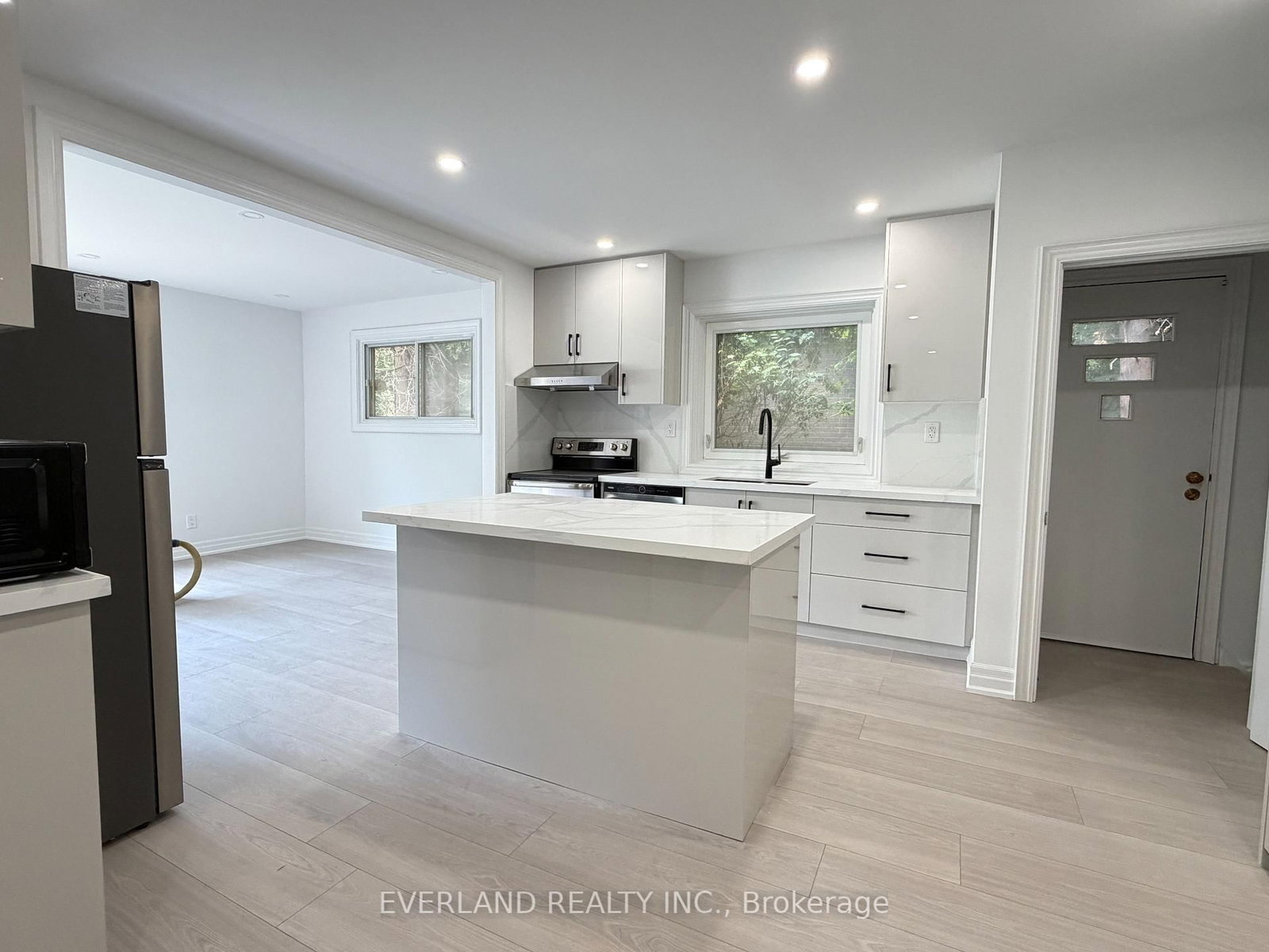 116 Sylvan Avenue • Toronto, ON photo 8