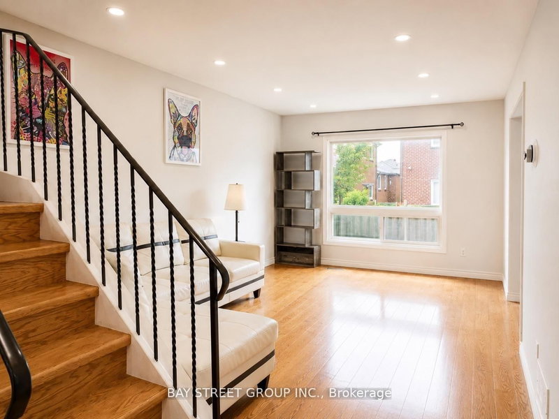 82 Radwell Crescent