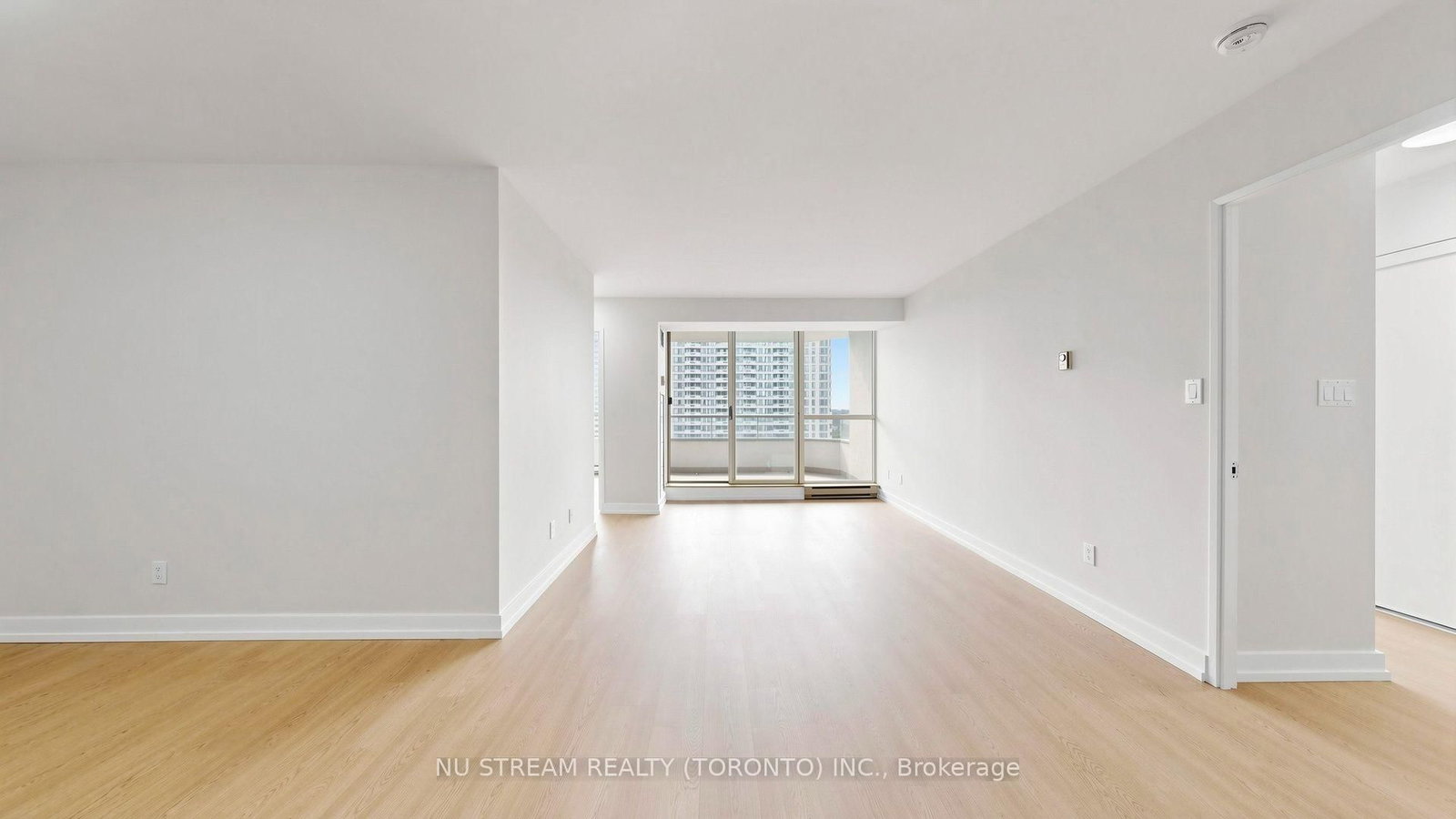 175 Bamburgh Circle • ##1105 • Toronto, ON photo 14