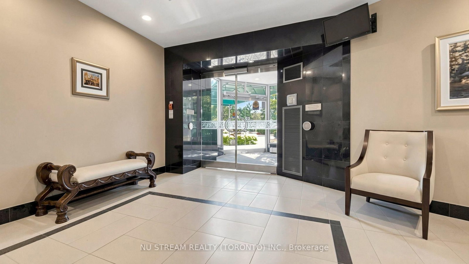 175 Bamburgh Circle • ##1105 • Toronto, ON photo 6