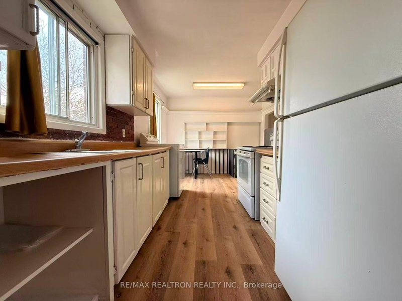 Upper - 2 Plum Brook Crescent