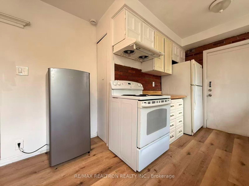 Upper - 2 Plum Brook Crescent
