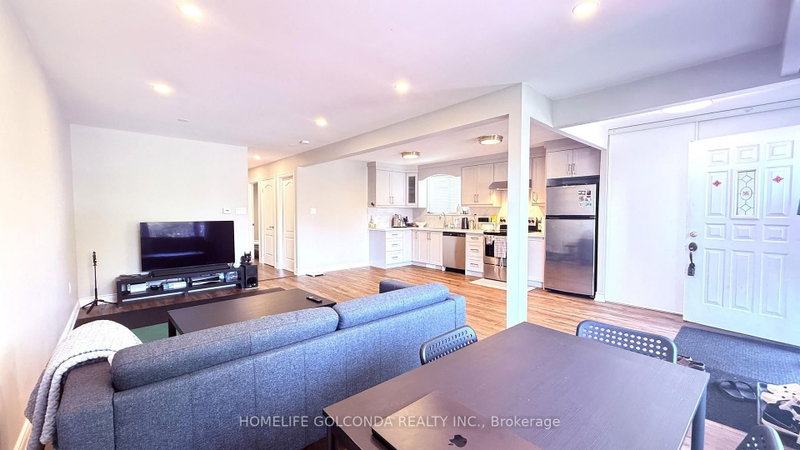 30 Heatherside Main Fl Drive