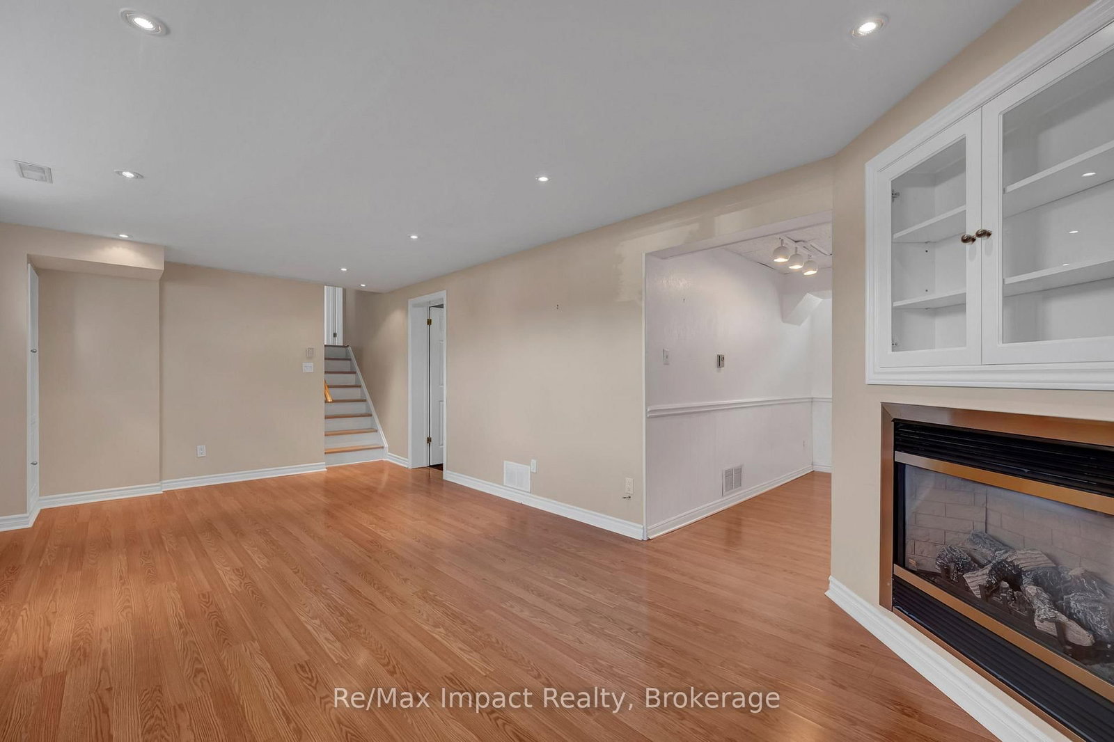 702 Westdale Court • Oshawa, ON photo 26