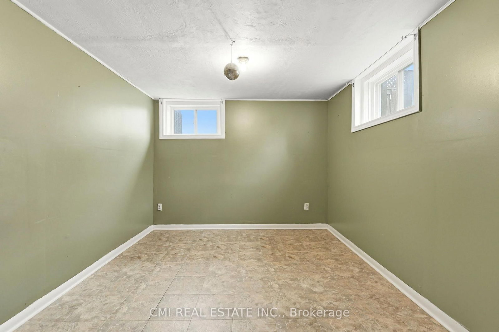 494 Annapolis Avenue • Oshawa, ON photo 19