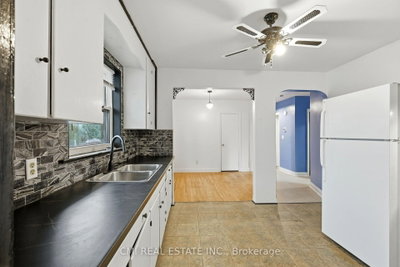 494 Annapolis Avenue • Oshawa, ON photo 9