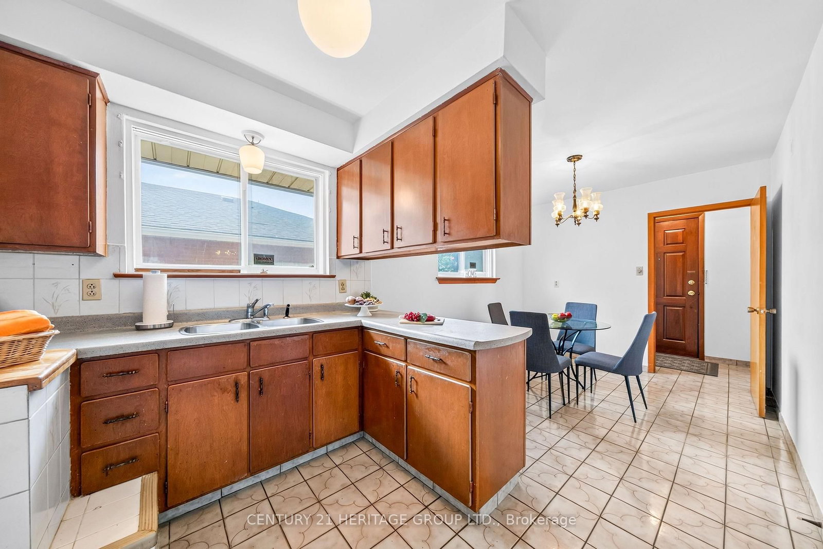 33 Jeanette Street • Toronto, ON photo 15