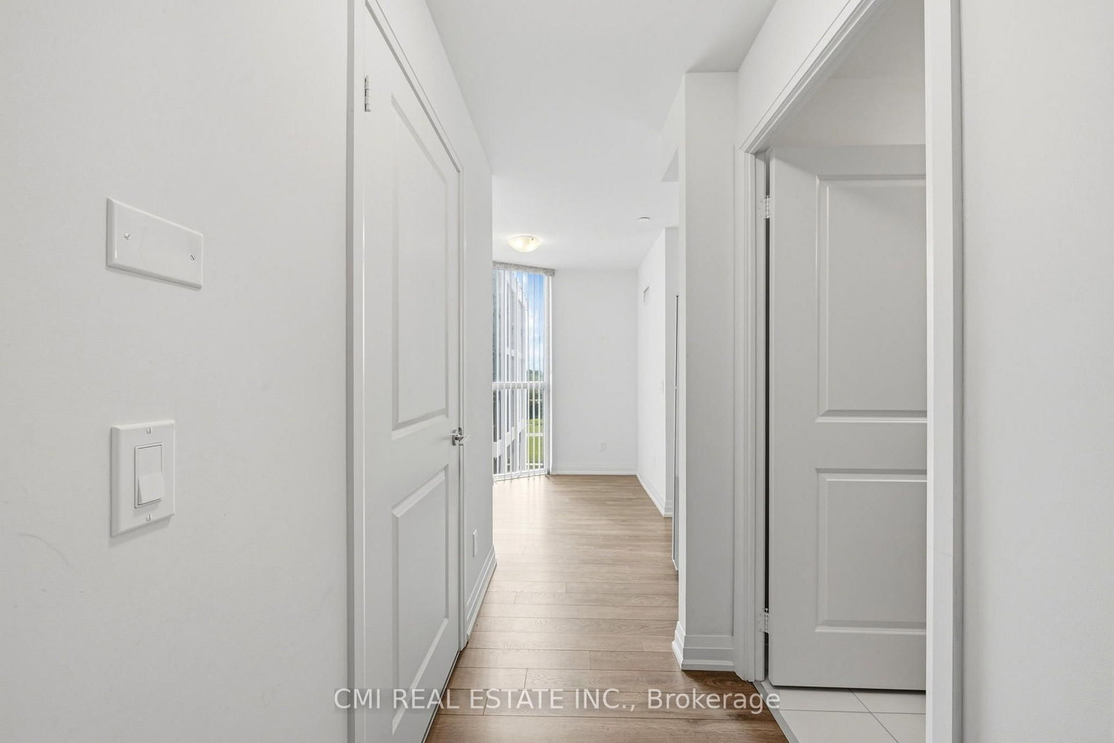 10 Meadowglen Place • #611 • Toronto, ON photo 5