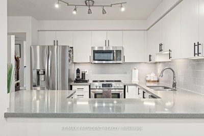 108 underwood Drive • Whitby, ON photo 8