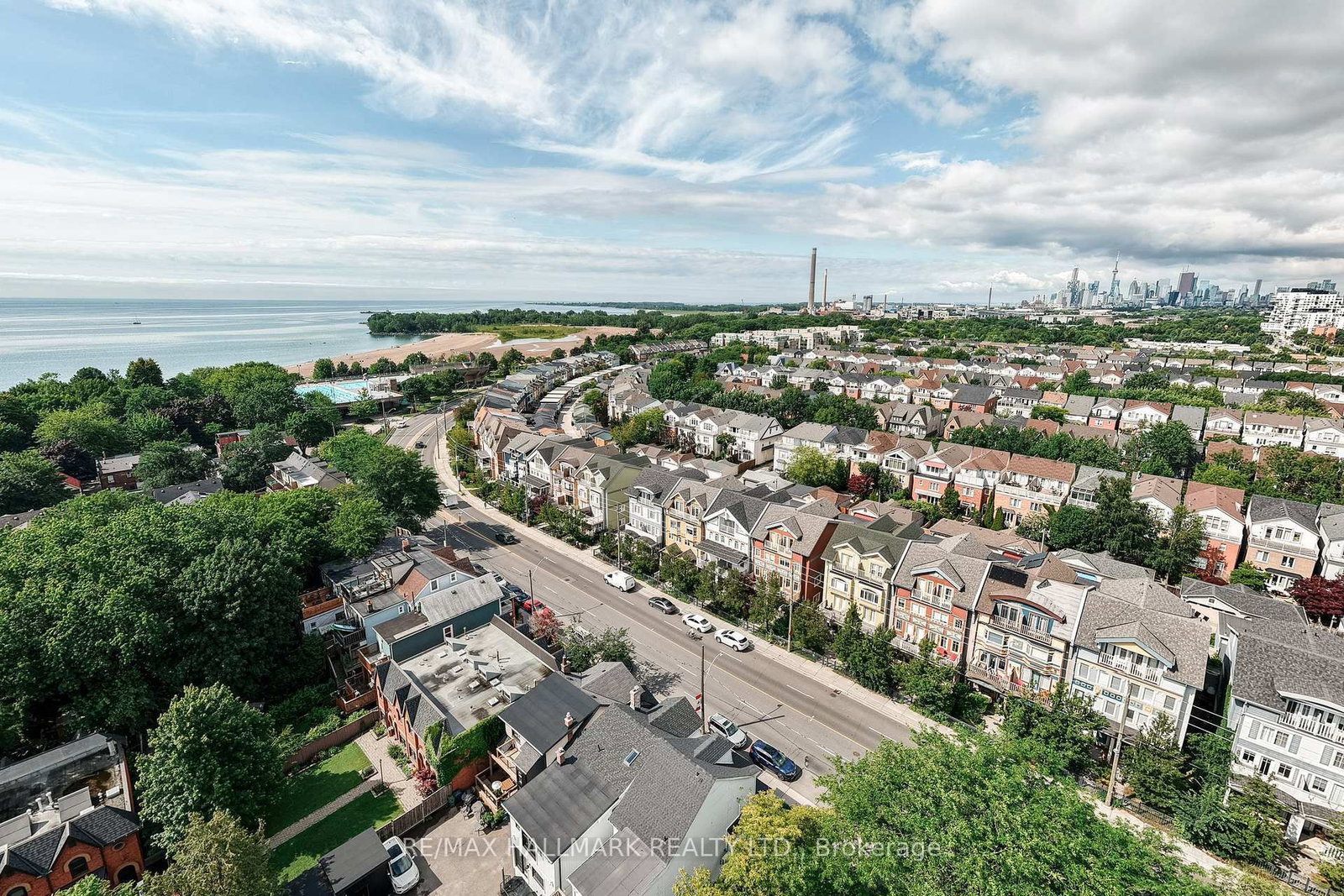 82 Woodbine Avenue • Toronto, ON photo 33