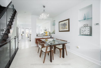 82 Woodbine Avenue • Toronto, ON photo 6