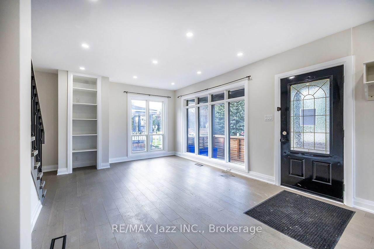 37 Lincoln Street • Ajax, ON photo 11