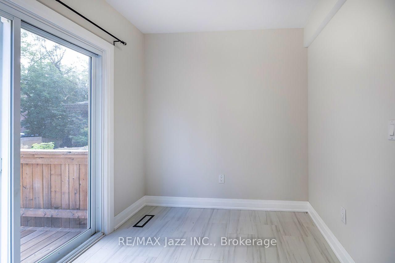37 Lincoln Street • Ajax, ON photo 9