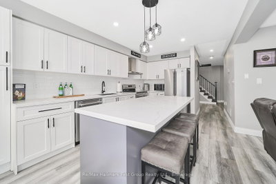93 Trudeau Drive • Clarington, ON photo 8