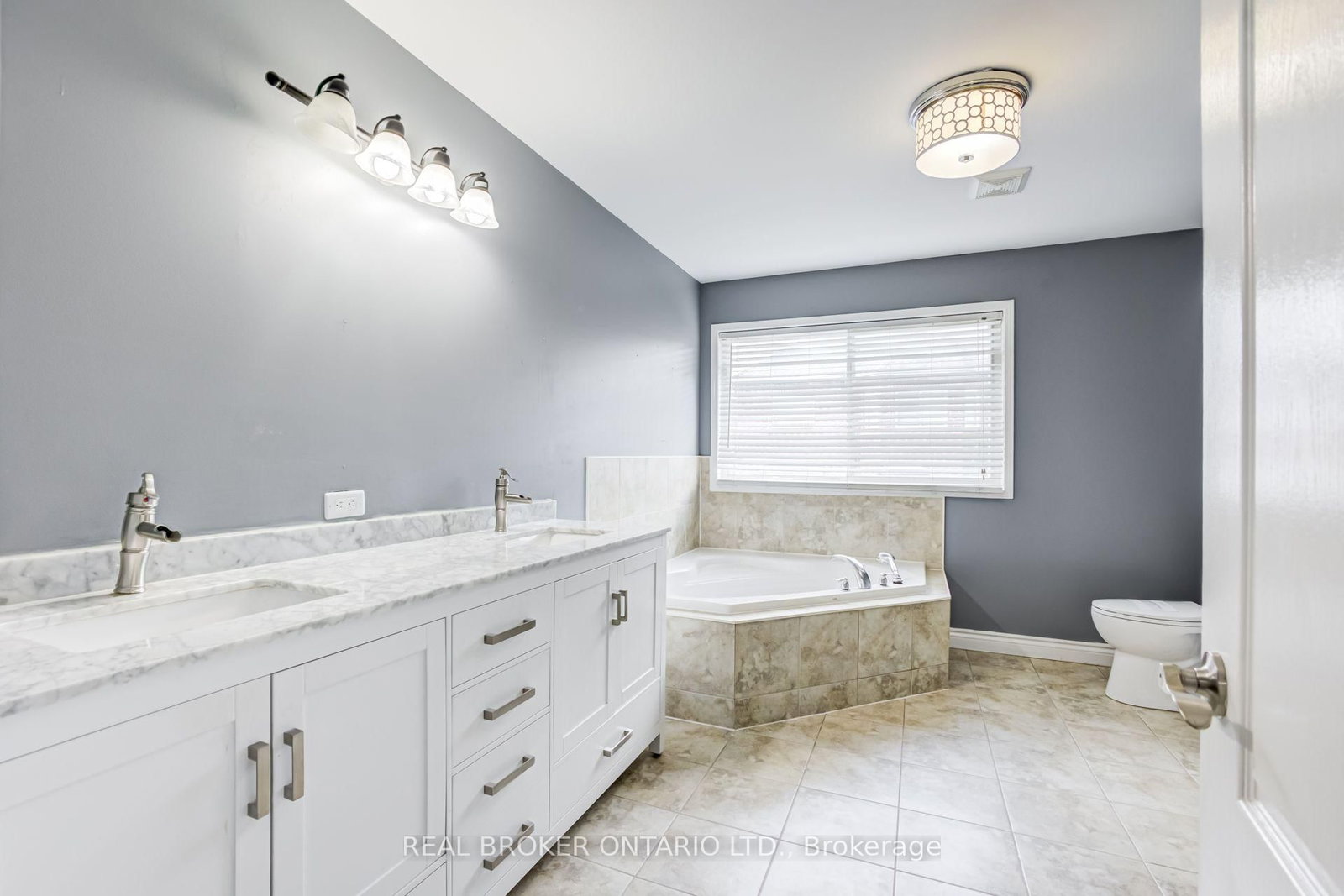 10 Coyle Street • Ajax, ON photo 20
