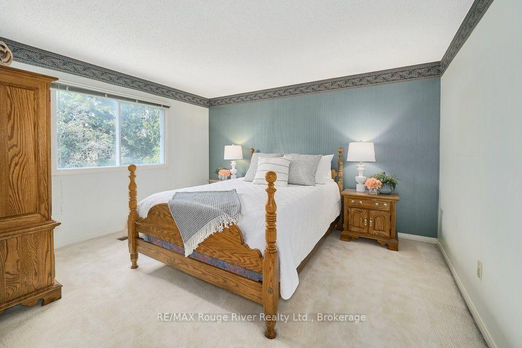 939 Catskill Drive • Oshawa, ON photo 24