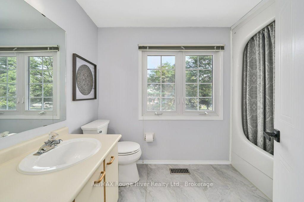 939 Catskill Drive • Oshawa, ON photo 26
