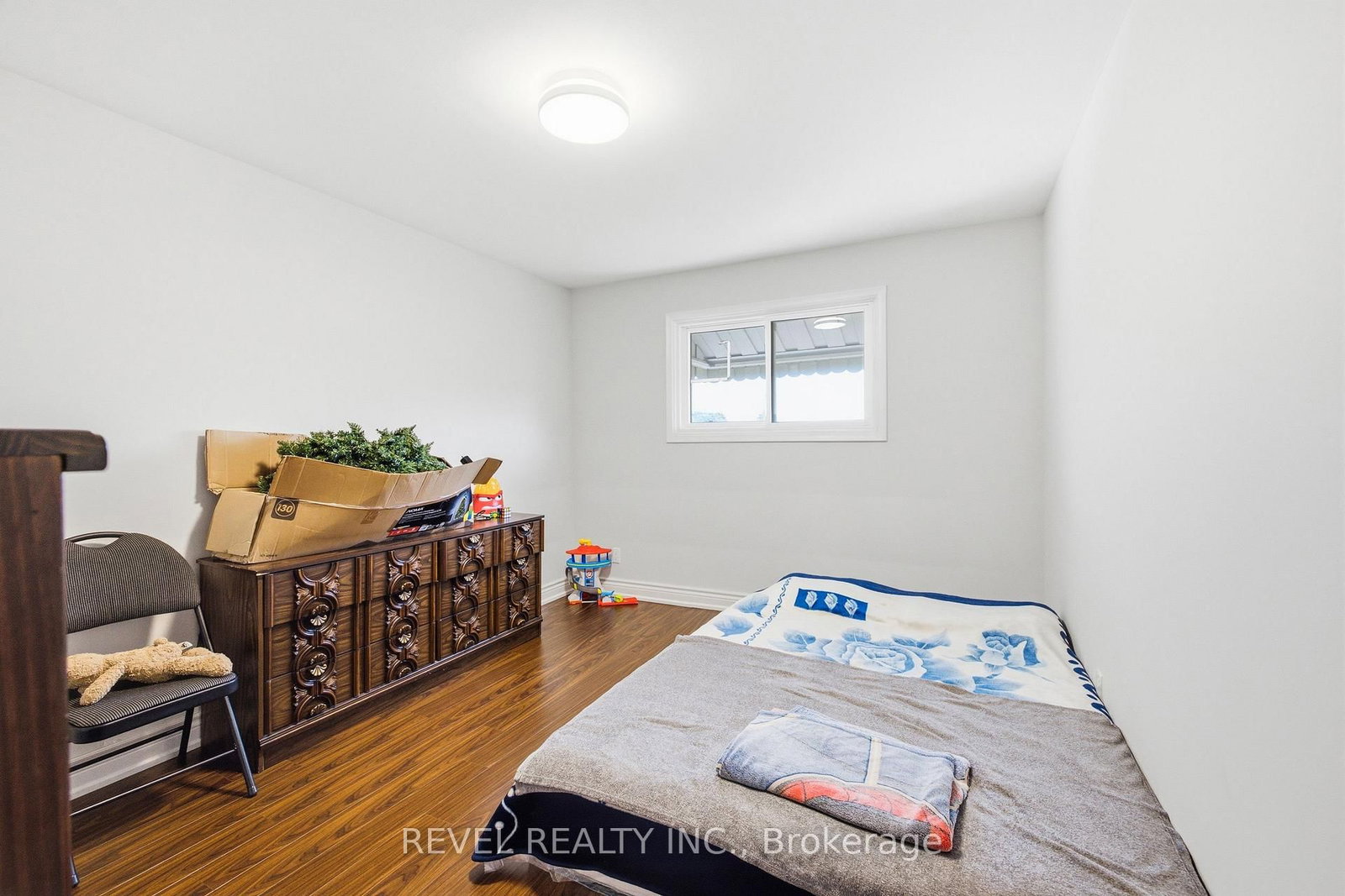 17 Amberjack Boulevard • Toronto, ON photo 15