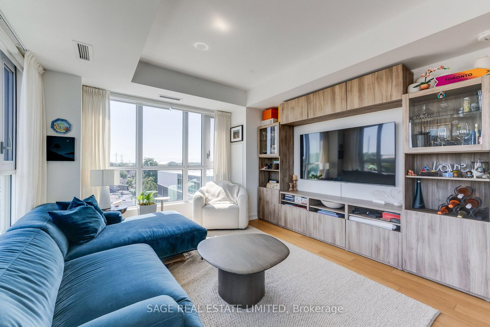 150 Logan Avenue • #734 • Toronto, ON photo 4