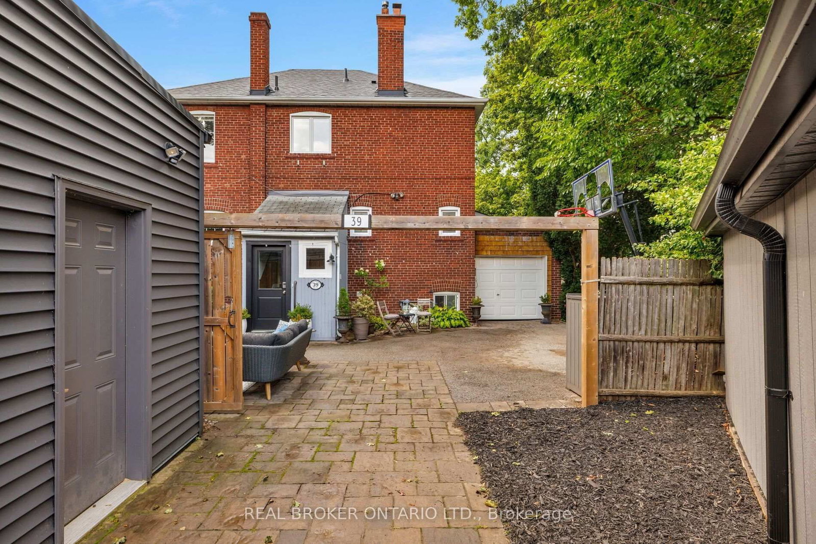 39 Beechwood Drive • Toronto, ON photo 47
