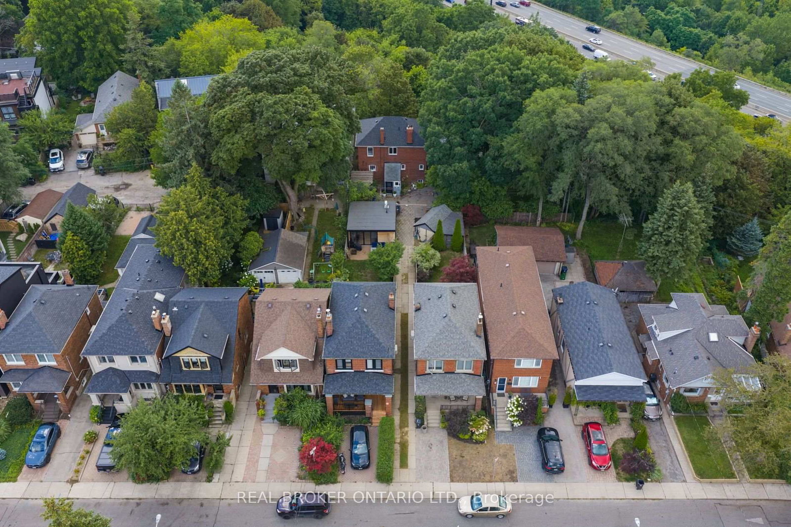 39 Beechwood Drive • Toronto, ON photo 50