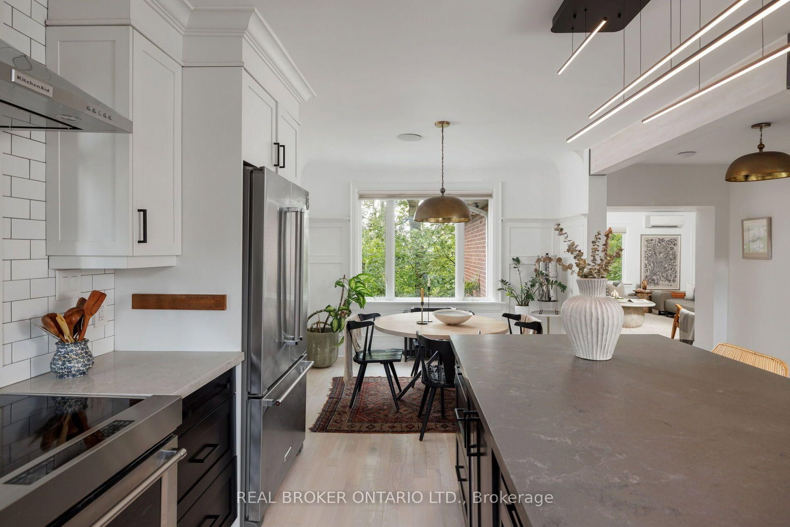 39 Beechwood Drive • Toronto, ON photo 6