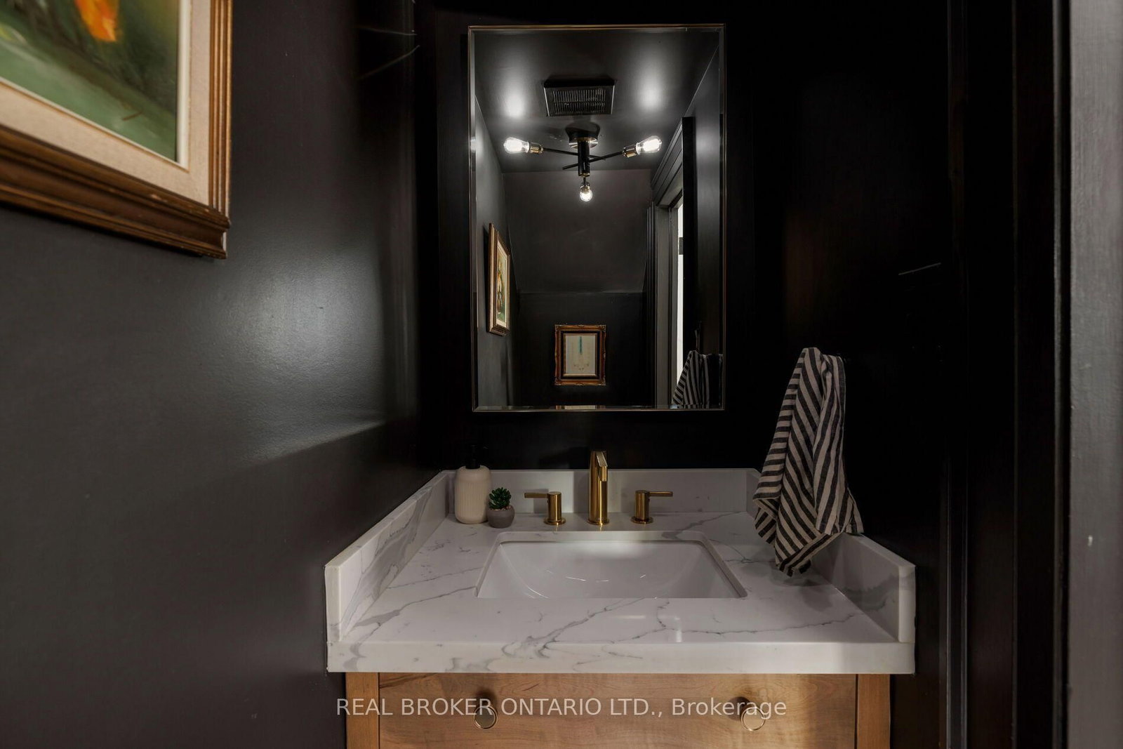 39 Beechwood Drive • Toronto, ON photo 9
